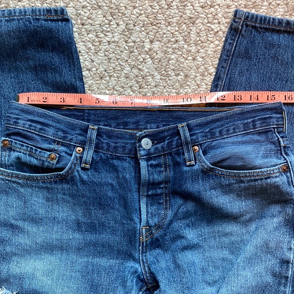 501 Levi’s , W 30”, inseam 27”, button fly - Picture 11 of 11